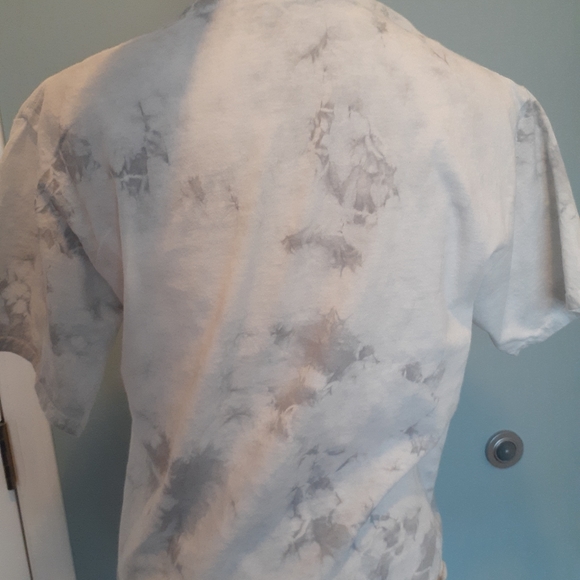 Marble tee shirt. - Picture 4 of 7